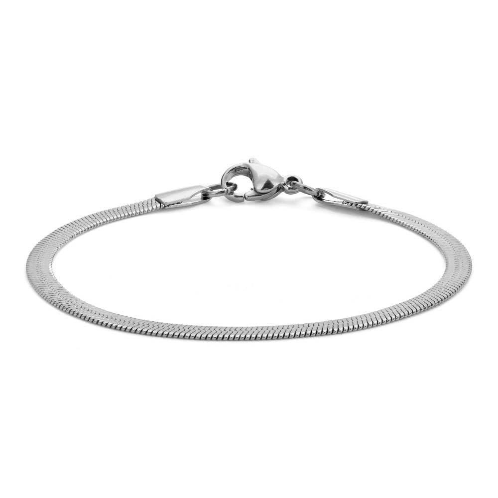 Carrie Cobra Bracelet – silvrigt snakechain-armband i rostfritt stål med PVD-plätering, vattentåligt och allergivänligt.