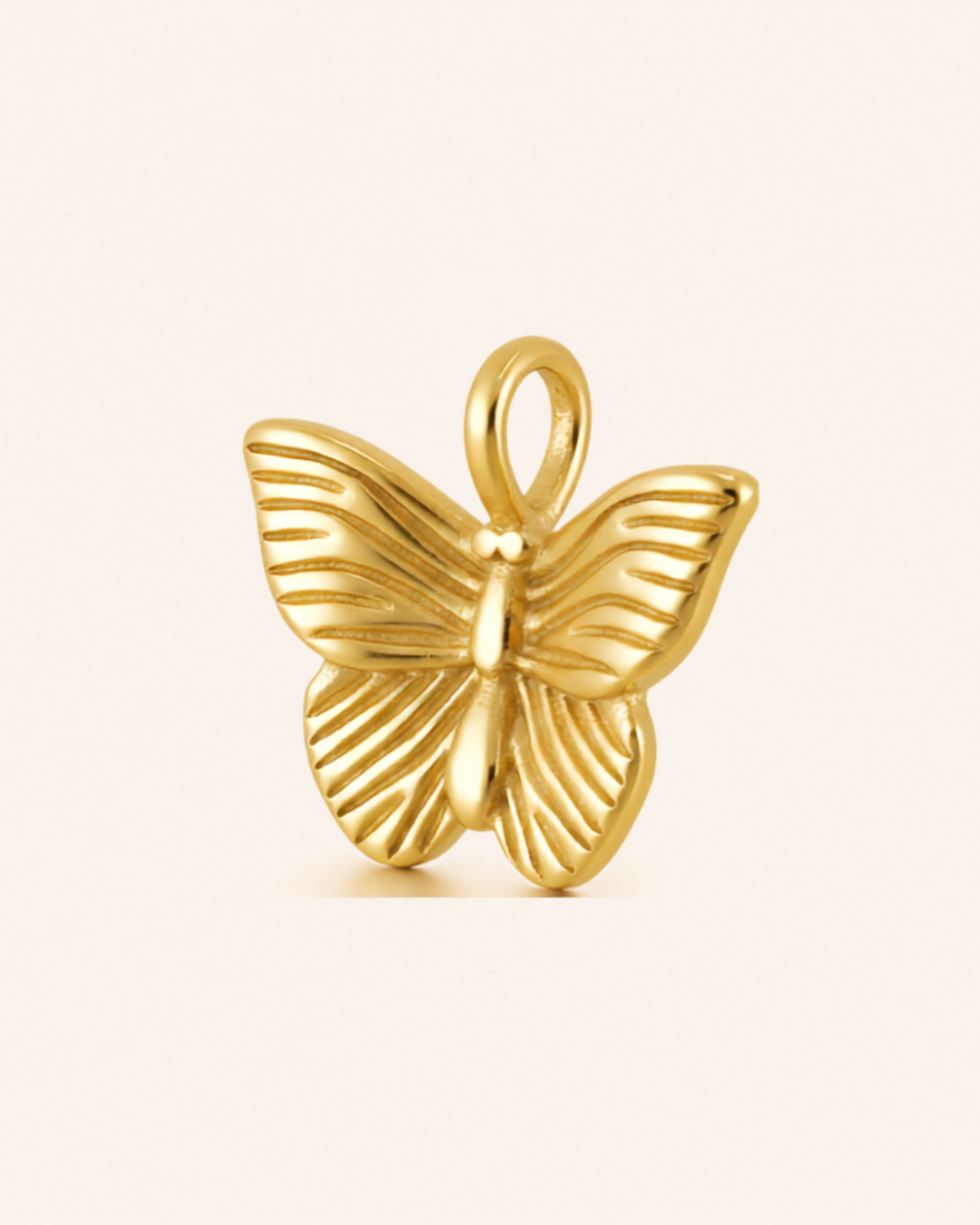 Bea Butterfly Pendant — Vattentåligt hängsmycke i 18K guldpläterat stål | Alora Avenue