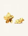 Blossom Bloom Earrings — Vattentålig örhängen i guld | Alora Avenue