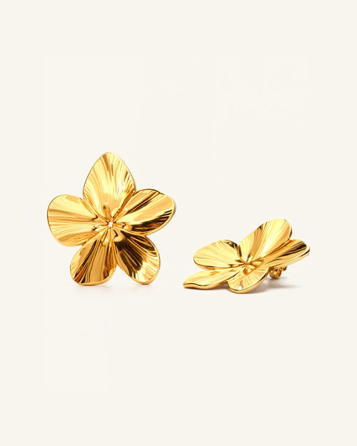 Blossom Bloom Earrings — Vattentålig örhängen i guld | Alora Avenue