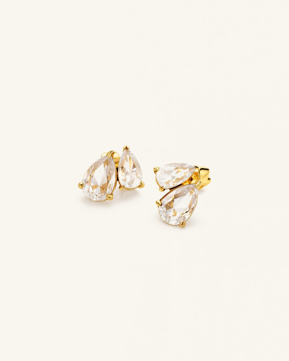 Dea Drop Earrings — Vattentålig orhangen i guld | Alora Avenue