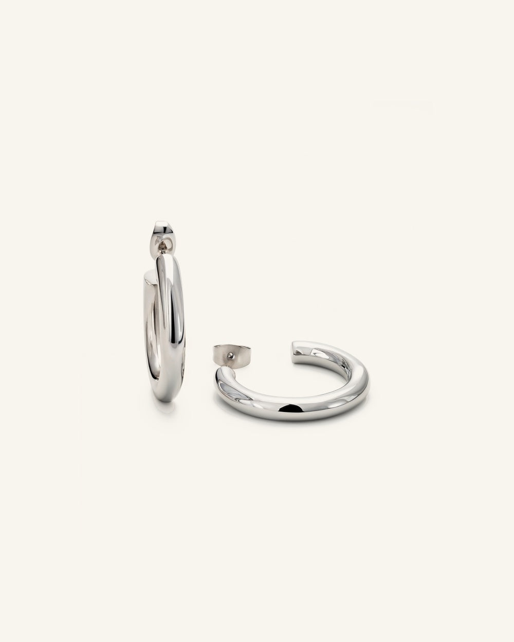 Simple Dakota Hoops — Vattentålig örhängen i silver | Alora Avenue