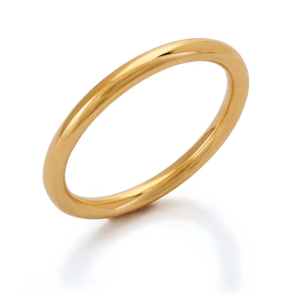 Taipei Tube Ring – Elegant guldtubring med subtil bredd på 2 mm, stilren och diskret design.