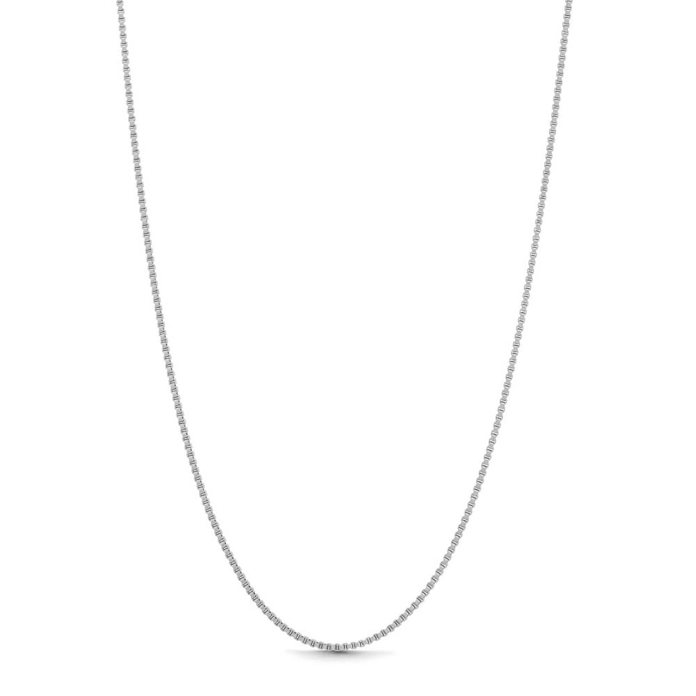Vanessa Venezia Necklace – elegant silvrig Venezia-kedja, 45 cm lång, PVD-pläterad i sterling silver för långvarig glans.